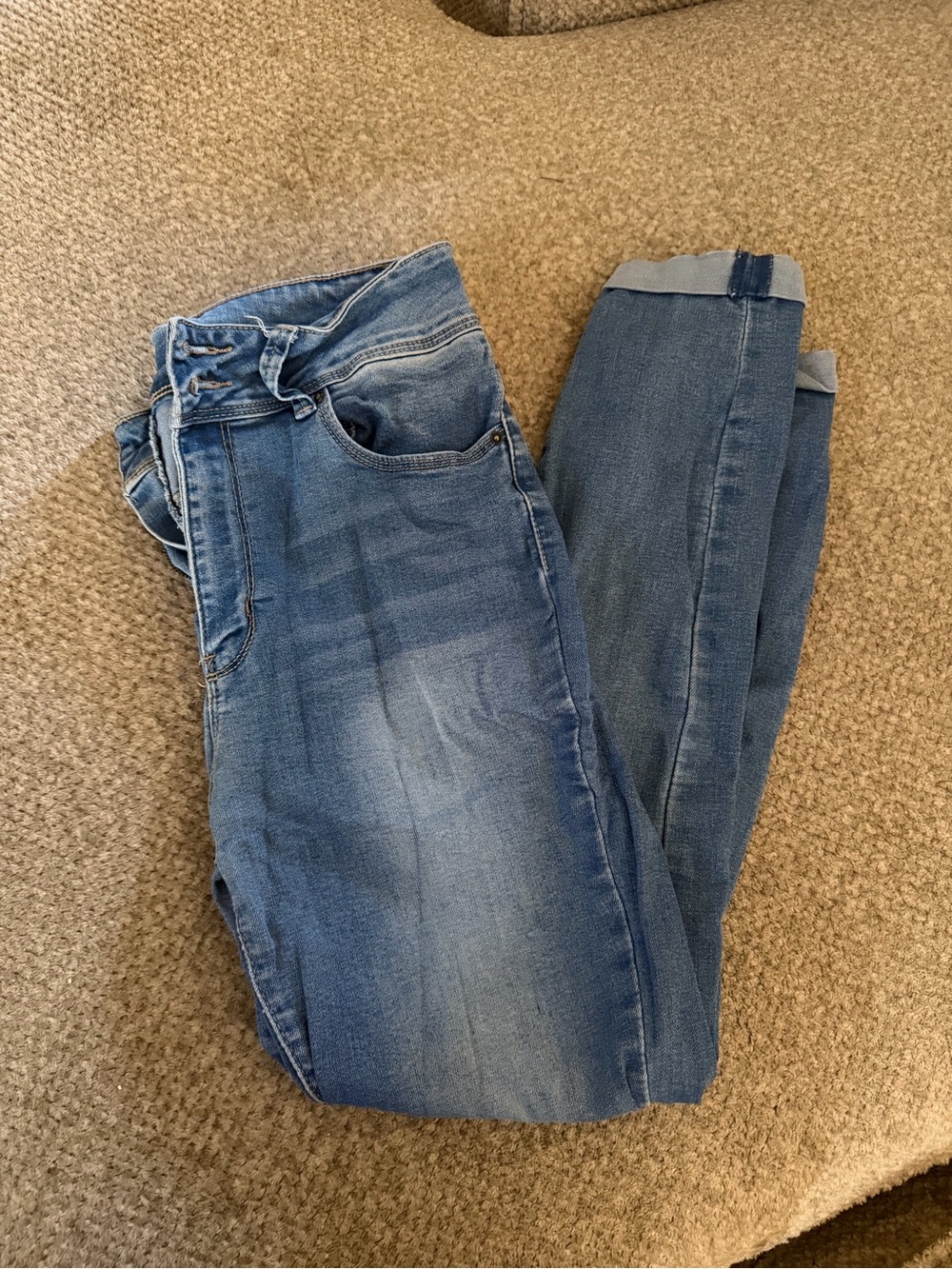 High-Rise Skinny Jeans in Faded Blue